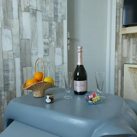 Proche Carcassonne Apartamento *